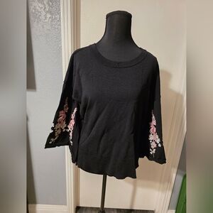 Inc International Concepts Black Top With Floral Detail Statement Sleeves Size L